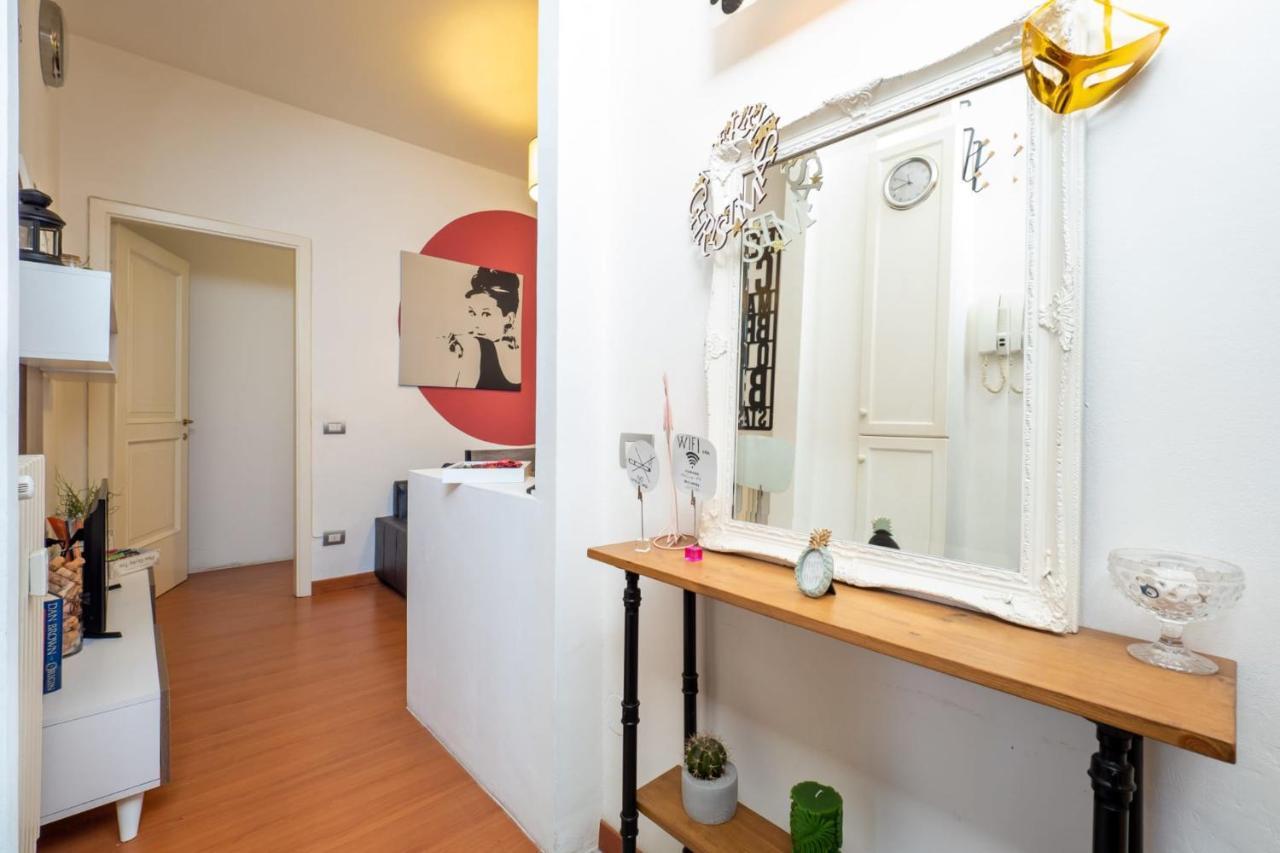 Navigli Apartment- Hosted By Sweetstay Milano Dış mekan fotoğraf